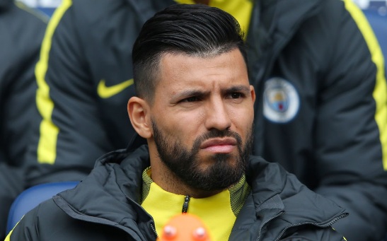 Tiền đạo Manchester City Sergio Aguero tránh được án phạt do va chạm với người hâm mộ